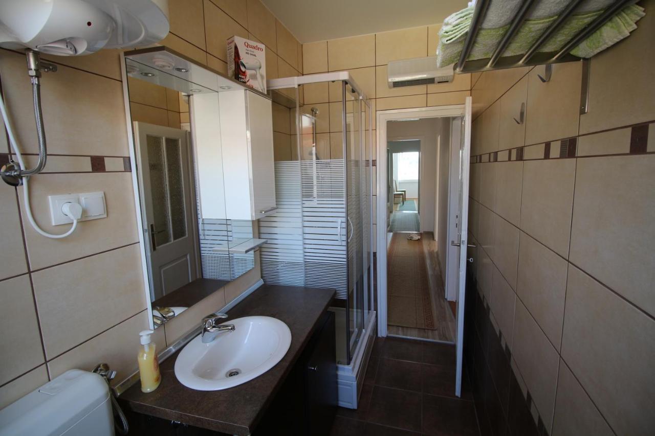 Apartment Ribica Krk Island ภายนอก รูปภาพ