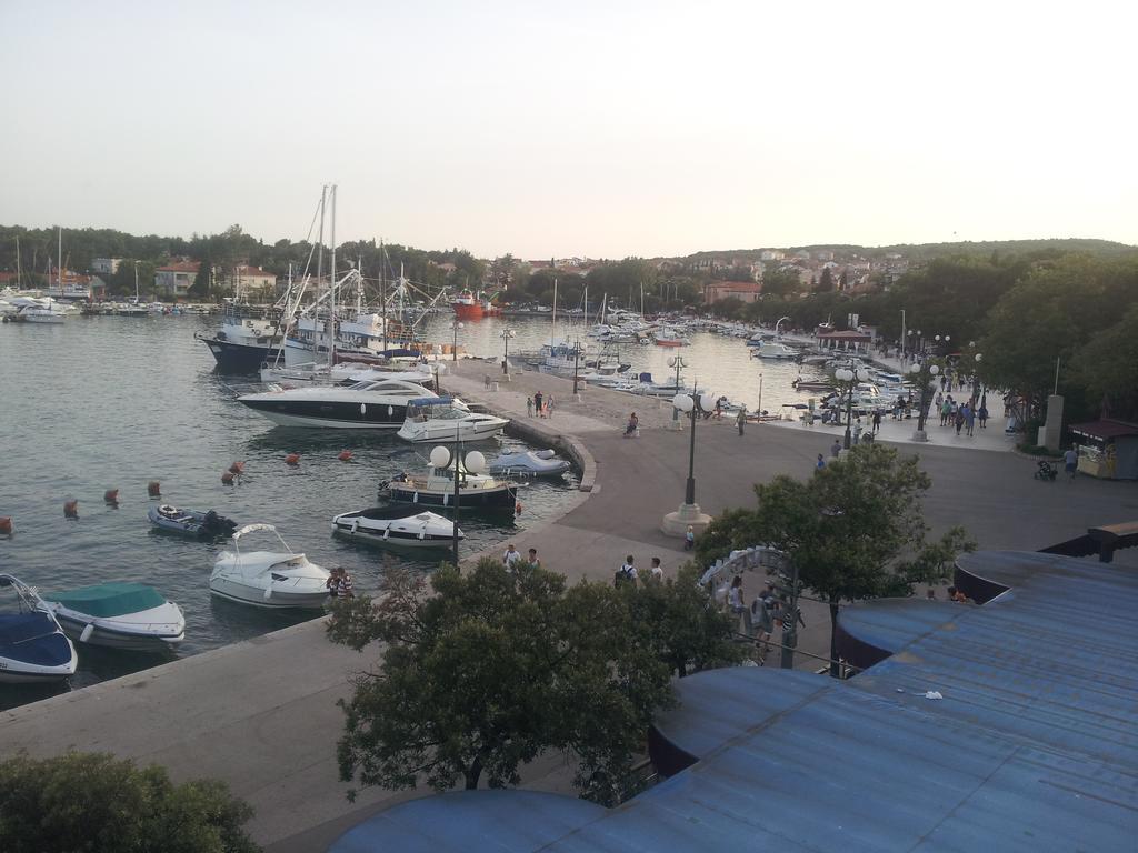 Apartment Ribica Krk Island ภายนอก รูปภาพ