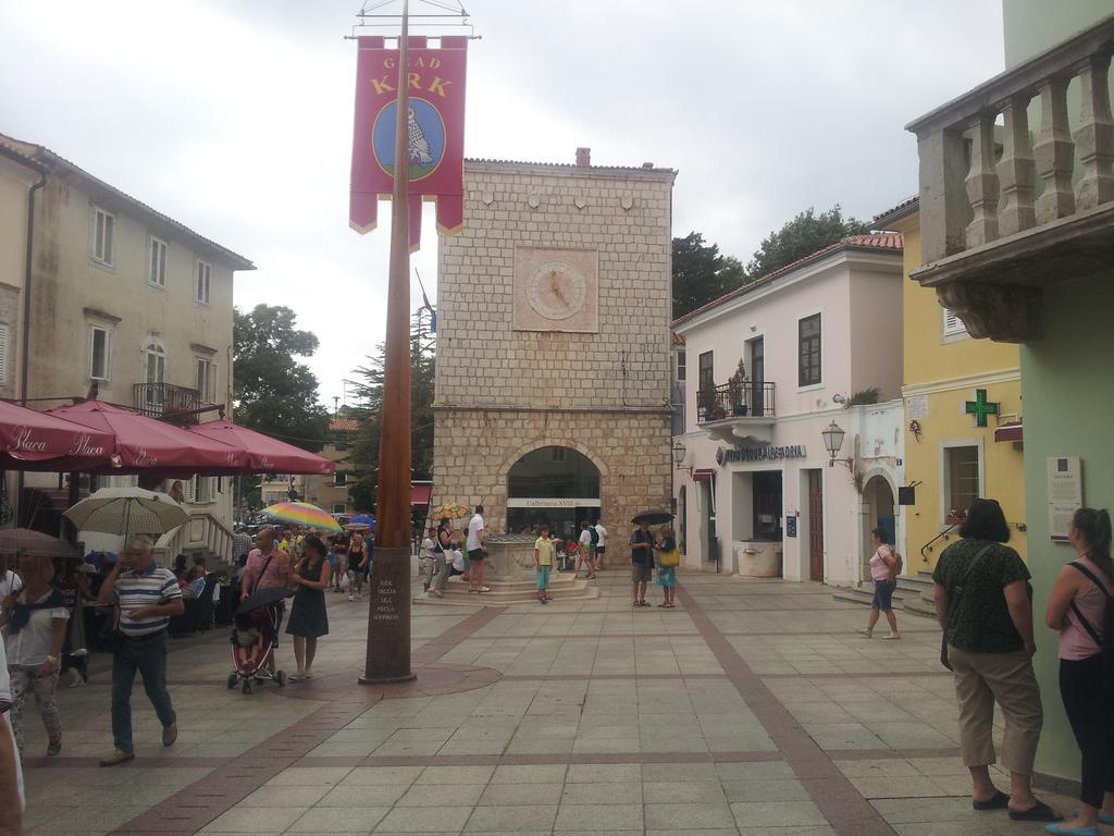 Apartment Ribica Krk Island ภายนอก รูปภาพ