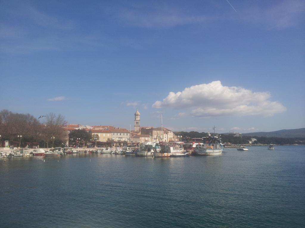 Apartment Ribica Krk Island ภายนอก รูปภาพ